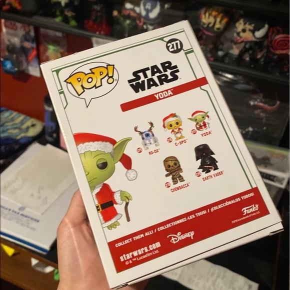 Funko Pop Star Wars: Holiday - Santa Yoda #277 - Picture 6 of 6